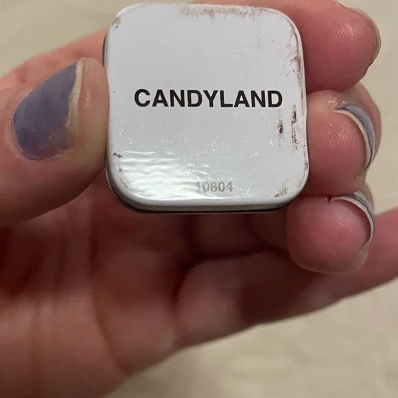 🔹SEINT EYESHADOW LIMITED EDITION IN CANDYLAND🔹NEVER USED, ONLY SWATCHED 🔹 - Picture 2 of 2